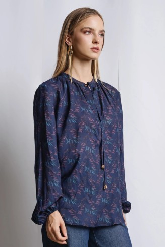 ΜΠΛΟΥΖΑ ΜΕ ΜΟΤΙΒΟ ΜΠΛΟΥΖΑ ΜΕ ΜΟΤΙΒΟ