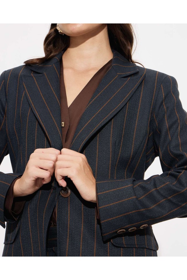 ΚΟΣΤΟΥΜΙ ΜΕ ΡΙΓΑ ΚΟΣΤΟΥΜΙ ΜΕ ΡΙΓΑ