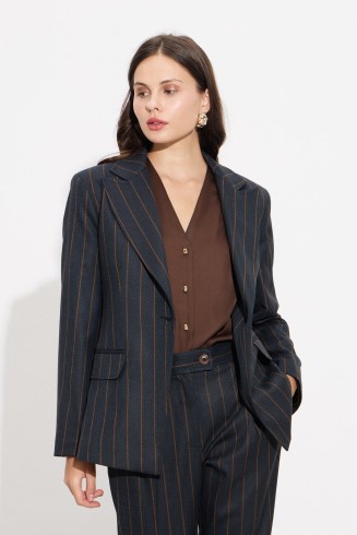 ΚΟΣΤΟΥΜΙ ΜΕ ΡΙΓΑ 