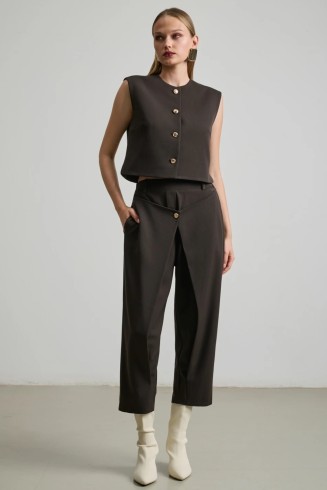 ΣΕΤ ΜΕ ΑΣΥΜΜΕΤΡΟ ΚΛΕΙΣΙΜΟ