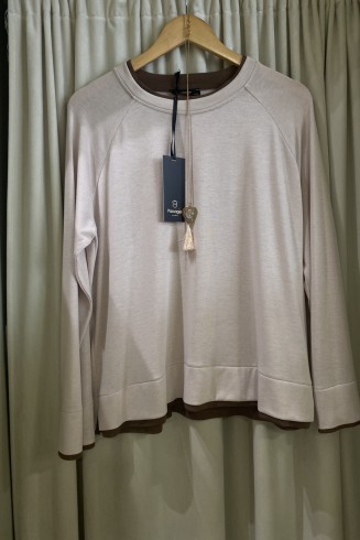 ΜΠΛΟΥΖΑ ΜΕ ΚΟΣΜΗΜΑ ΜΠΛΟΥΖΑ ΜΕ ΚΟΣΜΗΜΑ